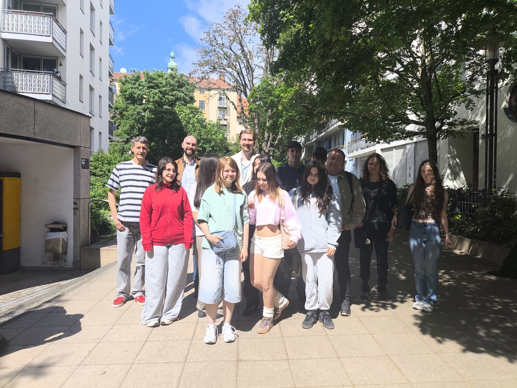 Uczniowie TME podczas warsztatów lub spotkania w Berlinie w ramach projektu Szczecin–Berlin